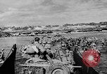 Immagine di Marina degli Stati Uniti Task Force 58 nella seconda guerra mondiale Okinawa isole Ryukyu, 1945, secondo 25 filmato di repertorio 65675072095
