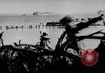 Immagine di Marina degli Stati Uniti Task Force 58 nella seconda guerra mondiale Okinawa isole Ryukyu, 1945, secondo 31 filmato di repertorio 65675072095