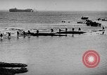 Immagine di Marina degli Stati Uniti Task Force 58 nella seconda guerra mondiale Okinawa isole Ryukyu, 1945, secondo 33 filmato di repertorio 65675072095