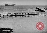 Immagine di Marina degli Stati Uniti Task Force 58 nella seconda guerra mondiale Okinawa isole Ryukyu, 1945, secondo 34 filmato di repertorio 65675072095