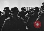 Immagine di Marina degli Stati Uniti Task Force 58 nella seconda guerra mondiale Okinawa isole Ryukyu, 1945, secondo 40 filmato di repertorio 65675072095