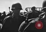 Immagine di Marina degli Stati Uniti Task Force 58 nella seconda guerra mondiale Okinawa isole Ryukyu, 1945, secondo 42 filmato di repertorio 65675072095