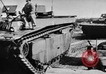 Immagine di Marina degli Stati Uniti Task Force 58 nella seconda guerra mondiale Okinawa isole Ryukyu, 1945, secondo 44 filmato di repertorio 65675072095