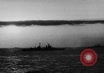 Immagine di Marina degli Stati Uniti Task Force 58 nella seconda guerra mondiale Okinawa isole Ryukyu, 1945, secondo 61 filmato di repertorio 65675072095