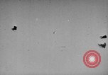 Immagine di Operazione militare americana Iceberg nella seconda guerra mondiale Okinawa isole Ryukyu, 1945, secondo 42 filmato di repertorio 65675072096