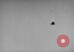 Immagine di Operazione militare americana Iceberg nella seconda guerra mondiale Okinawa isole Ryukyu, 1945, secondo 45 filmato di repertorio 65675072096