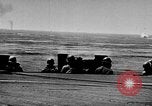 Immagine di Operazione militare americana Iceberg nella seconda guerra mondiale Okinawa isole Ryukyu, 1945, secondo 53 filmato di repertorio 65675072096