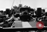 Immagine di Marina degli Stati Uniti Task Force 58 Okinawa isole Ryukyu, 1945, secondo 20 filmato di repertorio 65675072097