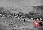 Immagine di Marina degli Stati Uniti Task Force 58 Okinawa isole Ryukyu, 1945, secondo 31 filmato di repertorio 65675072097