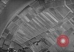 Image Nuage Blanc airdrome Canton en Chine, 1943, de la seconde 22 séquences d'archives historiques vidéo 65675072106