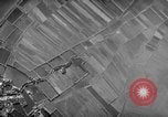 Image Nuage Blanc airdrome Canton en Chine, 1943, de la seconde 24 séquences d'archives historiques vidéo 65675072106
