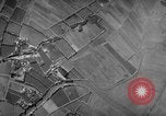 Image Nuage Blanc airdrome Canton en Chine, 1943, de la seconde 27 séquences d'archives historiques vidéo 65675072106