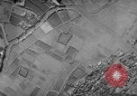 Image Nuage Blanc airdrome Canton en Chine, 1943, de la seconde 31 séquences d'archives historiques vidéo 65675072106