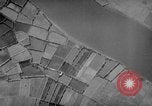 Image Nuage Blanc airdrome Canton en Chine, 1943, de la seconde 45 séquences d'archives historiques vidéo 65675072106