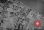 Image Nuage Blanc airdrome Canton en Chine, 1943, de la seconde 46 séquences d'archives historiques vidéo 65675072106