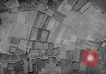 Image Nuage Blanc airdrome Canton en Chine, 1943, de la seconde 50 séquences d'archives historiques vidéo 65675072106