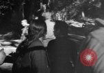 Image Chinois victimes évacuées la Birmanie, 1943, de la seconde 56 séquences d'archives historiques vidéo 65675072107