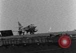 Standbild USS Franklin D Roosevelt Mittelmeer, 1959, aus Sekunde 29 historischem Filmmaterial Videoclip 65675072114