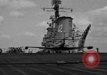 Standbild USS Franklin D Roosevelt Atlantik, 1952, aus Sekunde 51 historischem Filmmaterial Videoclip 65675072117
