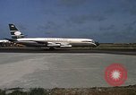 Standbild Flugzeuge Vietnam, 1968, aus Sekunde 14 historischem Filmmaterial Videoclip 65675072135