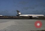 Standbild Flugzeuge Vietnam, 1968, aus Sekunde 18 historischem Filmmaterial Videoclip 65675072135
