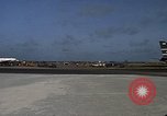 Standbild Flugzeuge Vietnam, 1968, aus Sekunde 24 historischem Filmmaterial Videoclip 65675072135