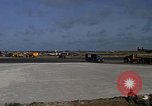 Standbild Flugzeuge Vietnam, 1968, aus Sekunde 29 historischem Filmmaterial Videoclip 65675072135