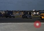 Standbild Flugzeuge Vietnam, 1968, aus Sekunde 36 historischem Filmmaterial Videoclip 65675072135