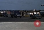 Standbild Flugzeuge Vietnam, 1968, aus Sekunde 37 historischem Filmmaterial Videoclip 65675072135