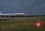 Standbild verschiedene Flugzeuge Vietnam, 1968, aus Sekunde 5 historischem Filmmaterial Videoclip 65675072136