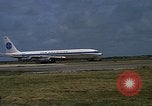 Standbild verschiedene Flugzeuge Vietnam, 1968, aus Sekunde 9 historischem Filmmaterial Videoclip 65675072136