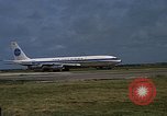 Standbild verschiedene Flugzeuge Vietnam, 1968, aus Sekunde 12 historischem Filmmaterial Videoclip 65675072136