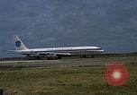 Standbild verschiedene Flugzeuge Vietnam, 1968, aus Sekunde 13 historischem Filmmaterial Videoclip 65675072136