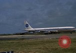 Standbild verschiedene Flugzeuge Vietnam, 1968, aus Sekunde 18 historischem Filmmaterial Videoclip 65675072136