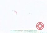 Standbild verschiedene Flugzeuge Vietnam, 1968, aus Sekunde 42 historischem Filmmaterial Videoclip 65675072136