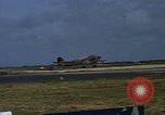 Standbild verschiedene Flugzeuge Vietnam, 1968, aus Sekunde 51 historischem Filmmaterial Videoclip 65675072136