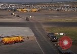 Standbild verschiedene Flugzeuge Vietnam, 1968, aus Sekunde 53 historischem Filmmaterial Videoclip 65675072137