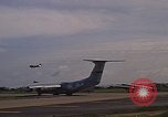 Standbild USA Flugzeuge Vietnam, 1968, aus Sekunde 11 historischem Filmmaterial Videoclip 65675072144