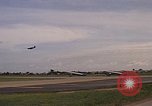 Standbild USA Flugzeuge Vietnam, 1968, aus Sekunde 60 historischem Filmmaterial Videoclip 65675072144