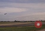 Standbild USA Flugzeuge Vietnam, 1968, aus Sekunde 61 historischem Filmmaterial Videoclip 65675072144