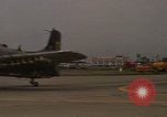 Standbild USA Flugzeuge Vietnam, 1968, aus Sekunde 5 historischem Filmmaterial Videoclip 65675072145