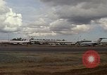 Standbild USA Flugzeuge Vietnam, 1968, aus Sekunde 22 historischem Filmmaterial Videoclip 65675072147