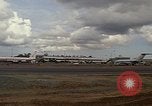 Standbild USA Flugzeuge Vietnam, 1968, aus Sekunde 24 historischem Filmmaterial Videoclip 65675072147
