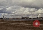 Standbild USA Flugzeuge Vietnam, 1968, aus Sekunde 27 historischem Filmmaterial Videoclip 65675072147
