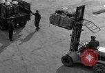 Standbild Bekämpfung Cargo Japan, 1951, aus Sekunde 39 historischem Filmmaterial Videoclip 65675072149