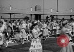 Image bébé ramper race New Jersey United States USA, 1945, de la seconde 6 séquences d'archives historiques vidéo 65675072163