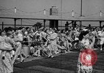 Image bébé ramper race New Jersey United States USA, 1945, de la seconde 7 séquences d'archives historiques vidéo 65675072163
