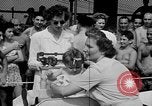 Image bébé ramper race New Jersey United States USA, 1945, de la seconde 13 séquences d'archives historiques vidéo 65675072163