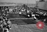 Image bébé ramper race New Jersey United States USA, 1945, de la seconde 27 séquences d'archives historiques vidéo 65675072163