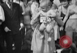 Image bébé ramper race New Jersey United States USA, 1945, de la seconde 58 séquences d'archives historiques vidéo 65675072163